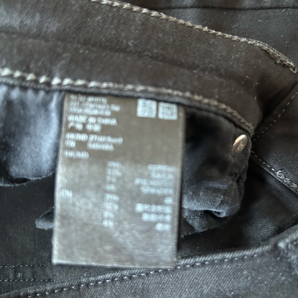 UNIQLO WOMEN SKINNY JEANS BLACK MID RISE STRETCHY IN SIZE 4 - Picture 6 of 9